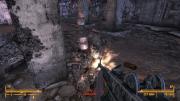 Der irre Unhold Cook-Cook lauert im Westen von New Vegas und greift uns am liebsten mit seinem Flammenwerfer an. Für Major Dhatri im Camp McCarran trennen wir dem Schurken den Kopf ab und erhalten eine schöne Belohnung.