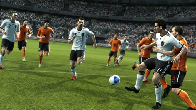 PES 2012 bringt die Spannung der UEFA Champion's League auf eure heimischen Konsolen - holt euch jetzt das exklusive PES-2012-Fanpaket von Konami!
