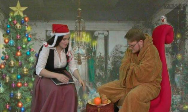 Frohes Fest! Unsere Weihnachtsshow mit Gaming-Weihnachtslieder und Pac-Man-Kuchen
