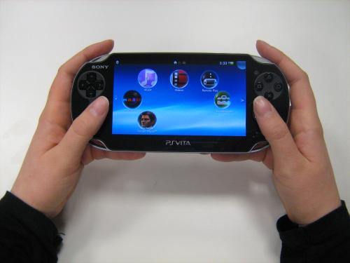 Wie die Kollegen von Eurogamer.net herausgefunden haben, liegt der Wert der Hardware-Komponenten der PS Vita bei umgerechnet rund 124 Euro. (7)