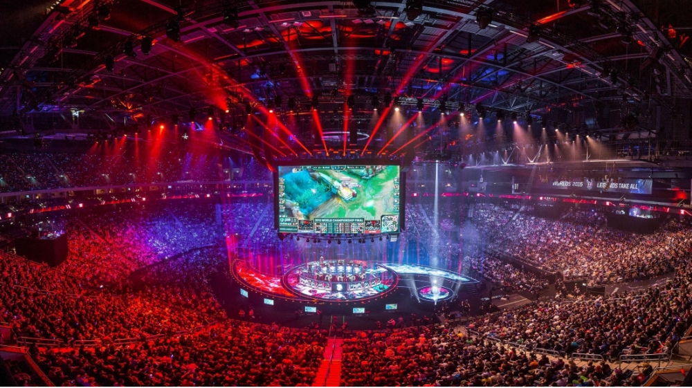 Faszination eSports im Special: LoL, Dota, CS, FIFA, CoD - alles zu Stars, Geld, Fans und Trends der Szene
