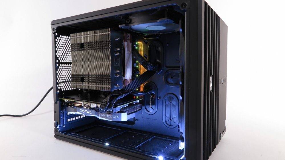 Konsole vs. PC: PS5- und Xbox-Gerüchte und zwei Mini-Gaming-PCs zum Selbstbau