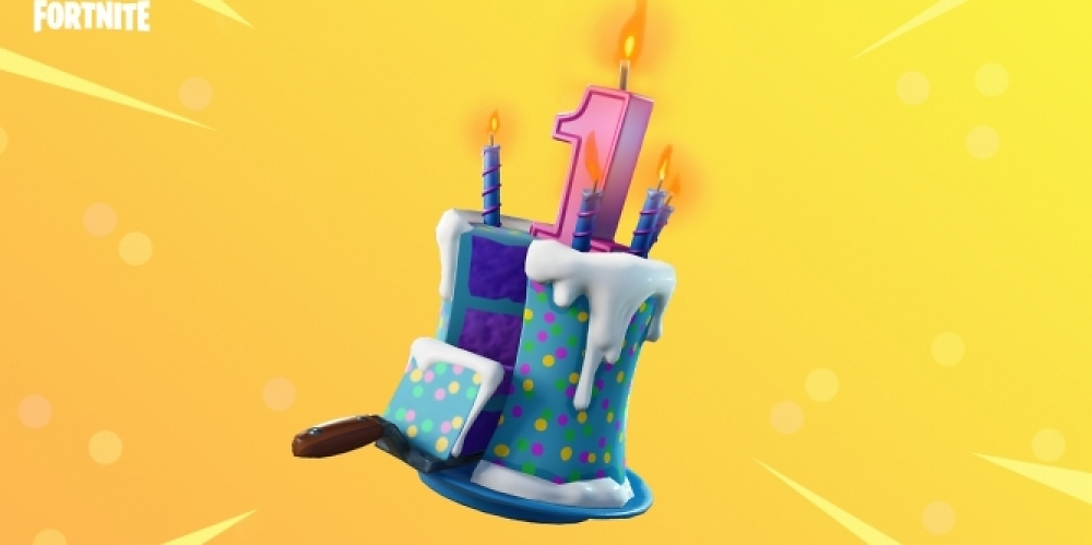 Geburtstagskuchen im Spiel zum einjährigen Jubiläum von Fortnite.