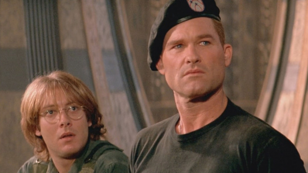 Kurt Russell und James Spader in Stargate (1994)