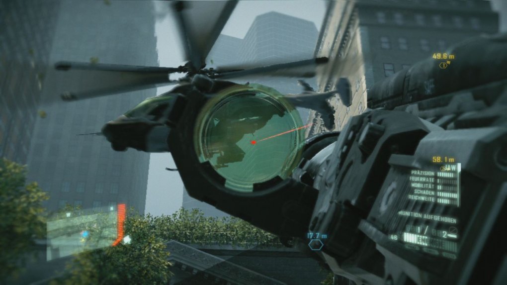 Sobald ihr das Dach betretet, werdet ihr von einem Hubschrauber attackiert. Auf der anderen Seite des Daches gibt es bei Munitionskisten einen Raketenwerfer, nehmt diesen und schaltet den Helikopter aus. Bei den selben Munitionskisten gibt es auch C4. Das benötigt ihr um die Tür aufzusprengen. Nun kommen noch einige wenige Gegner bis zur nächsten Zwischensequenz. Nach der Sequenz müsst ihr euch noch ein paar Aliens stellen, bevor das Kapitel beendet wird.