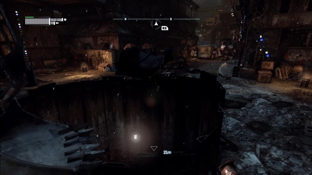 In diesen Abgrund muss er: Der Schacht führt Batman in Gothams Untergrund.