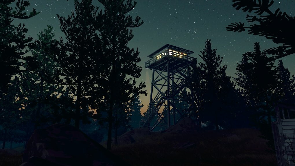 Es ist ganz schön gruselig, nachts allein an einem Feuerwachturm mitten im Wald zu sein ... Man kann nie wissen, was oder vielleicht sogar wer hinter dem nächsten Baum auf uns lauert.