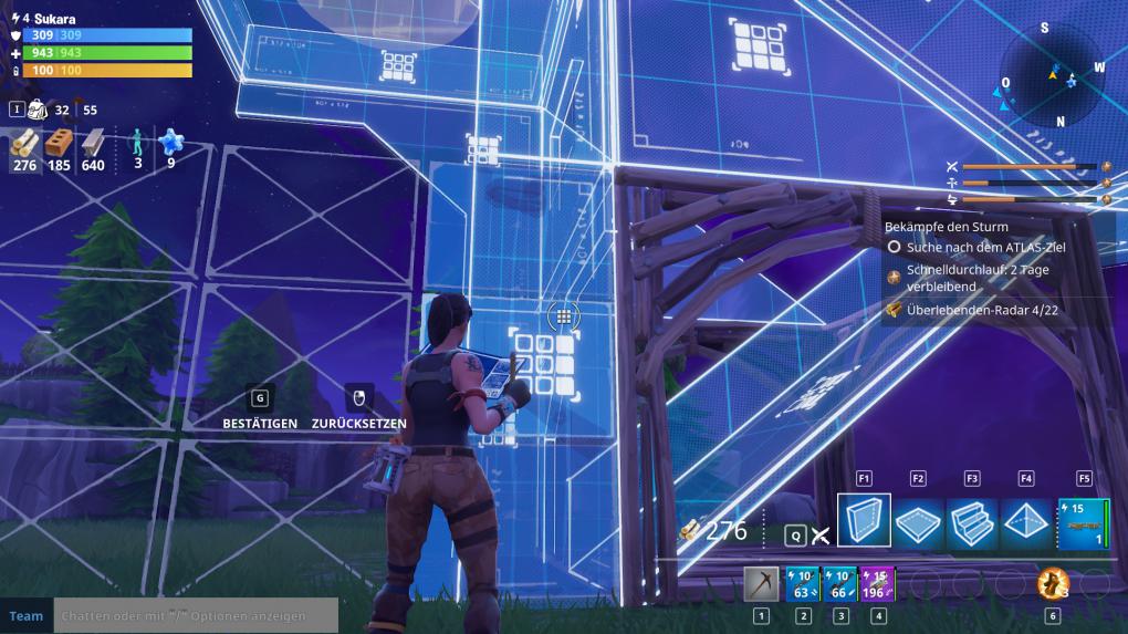 Fortnite im Test -&nbsp;Baut ihr diesen Turm gemäß der Vorlage auf, deckt der Satellit auf dem Dach für euch die nähere Umgebung auf.