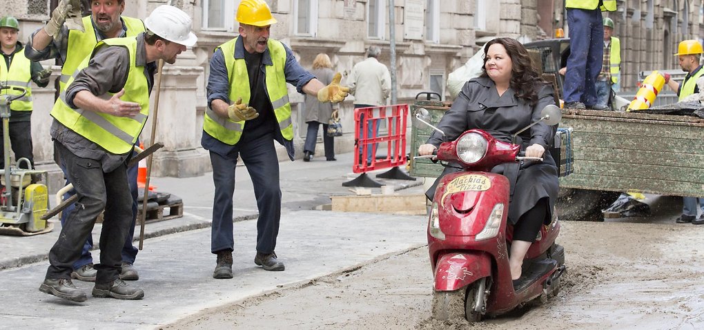 Lacht mit Melissa McCarthy in „Spy – Susan Cooper Undercover“, streambar bei Netflix. <br> &nbsp;