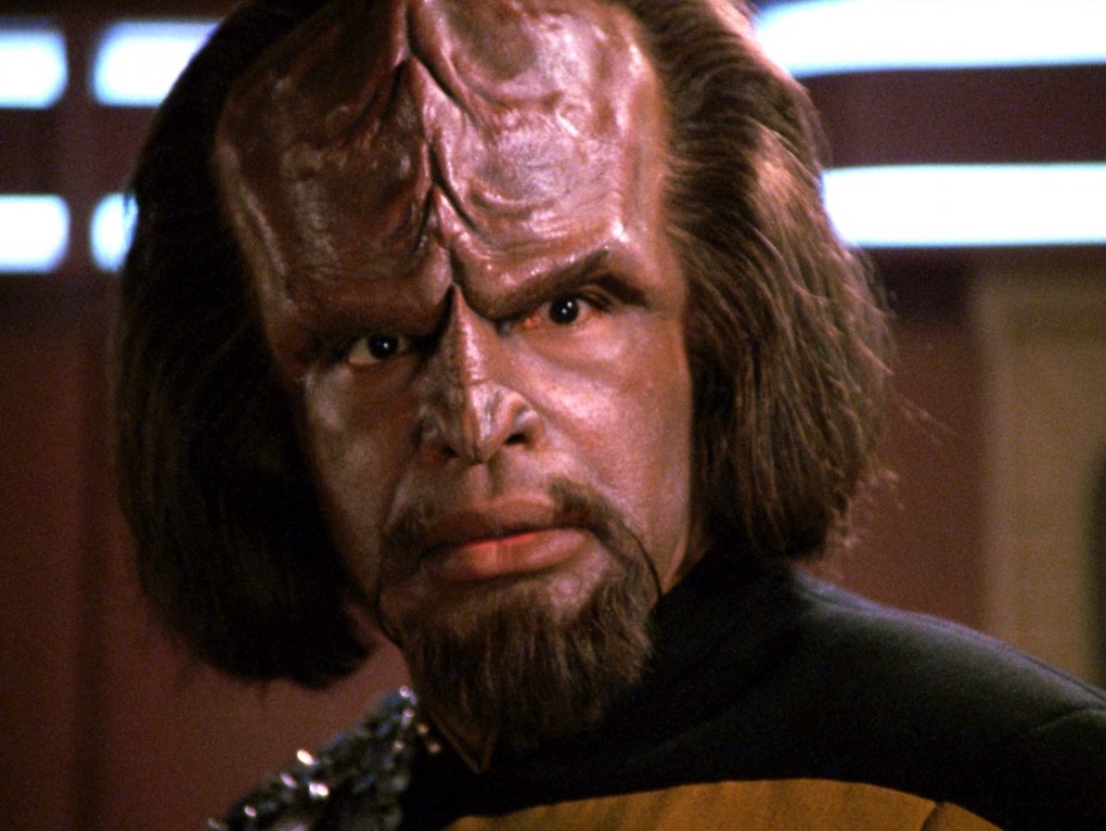 Anfangs nur als Nebenrolle vorgesehen, bekam Worf als Erster bei Star Trek eine lang angelegte, durchgehende Handlung.