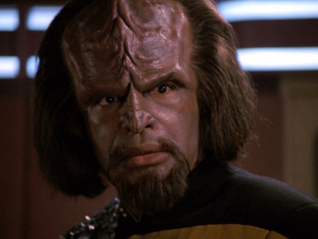 Endlich Frieden mit den Klingonen! Worf ist in der Next Generation das Sinnbild dafür.