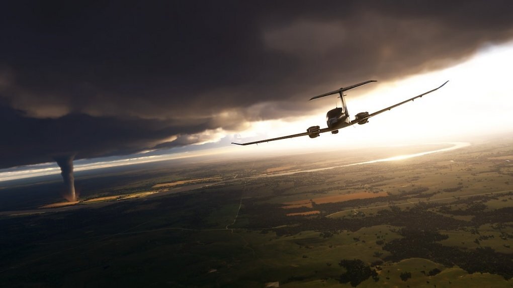 Flugzeug fliegt in Wolkendecke