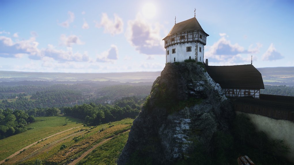 Burg Trosky im Panorama.