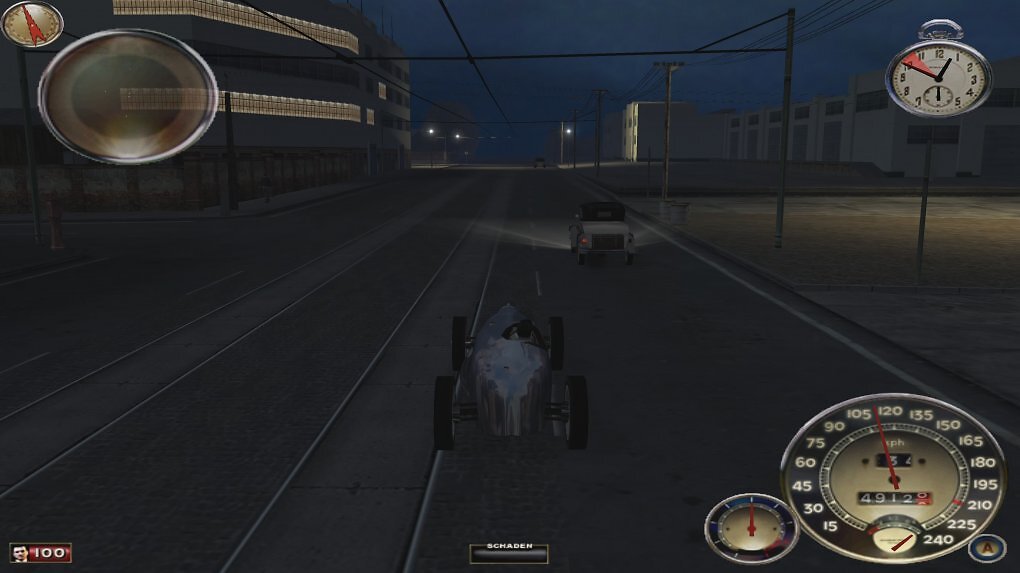Bevor es zum großen Rennen kommt, heizt man mit dem Rennwagen durch die Stadt.