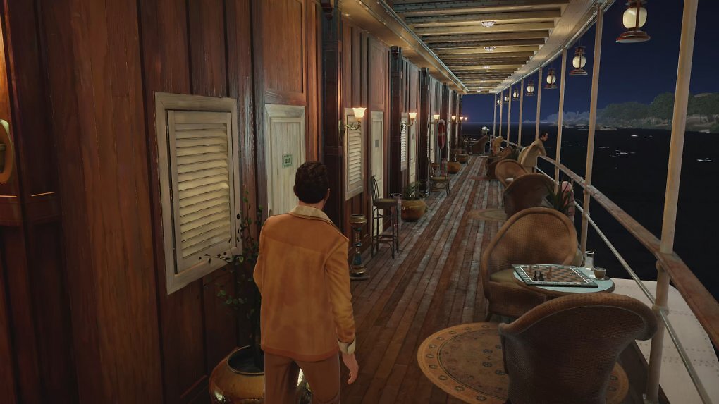 Das Kreuzfahrtschiff Karnak schafft sowohl bei Tag als auch bei Nacht eine gemütliche Atmosphäre - bis sie von einer Tragödie getrübt wird. Schön gestaltet ist das Schiff aber allemal.