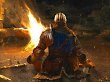 Ein Ritter sitzt am Leuchtfeuer.
