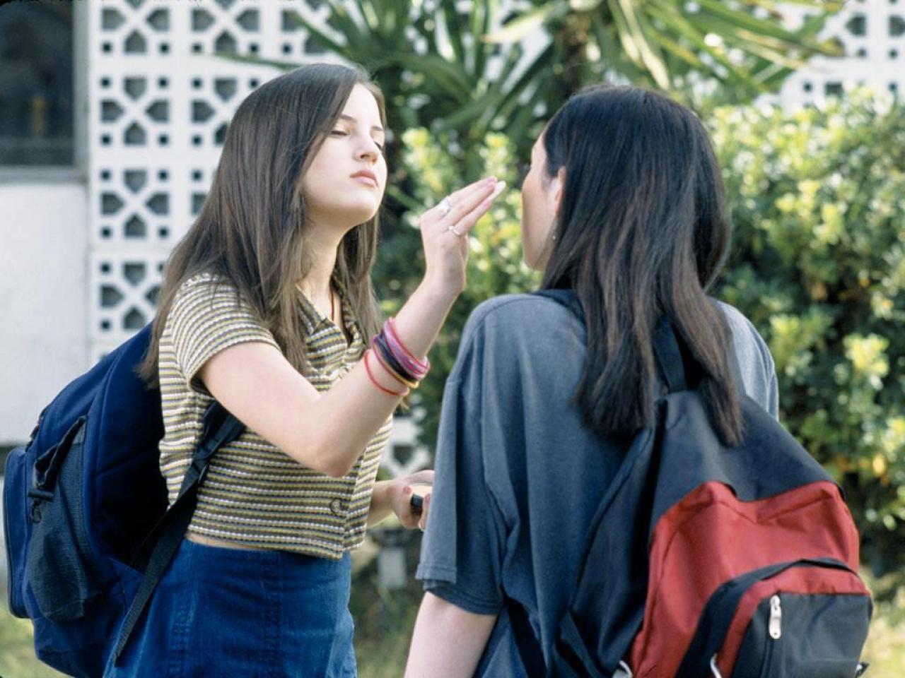 [27/10/2006] Die Teenies aus der Nachbarschaft bereiten sich auf ihre ersten sexuellen Erfahrungen vor 