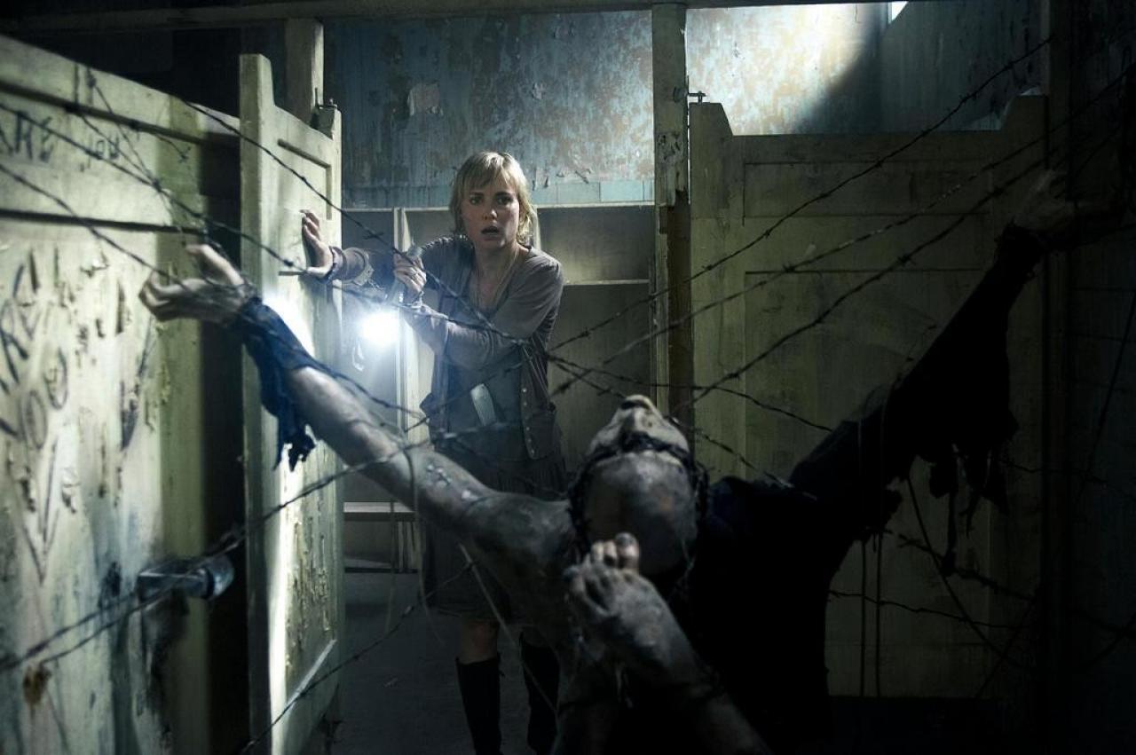 [22/11/2006] Der pure Alptraum: Rose Da Silva (Radha Mitchell) stößt auf der Suche nach ihrer Tochter auf bizarre Kreaturen 