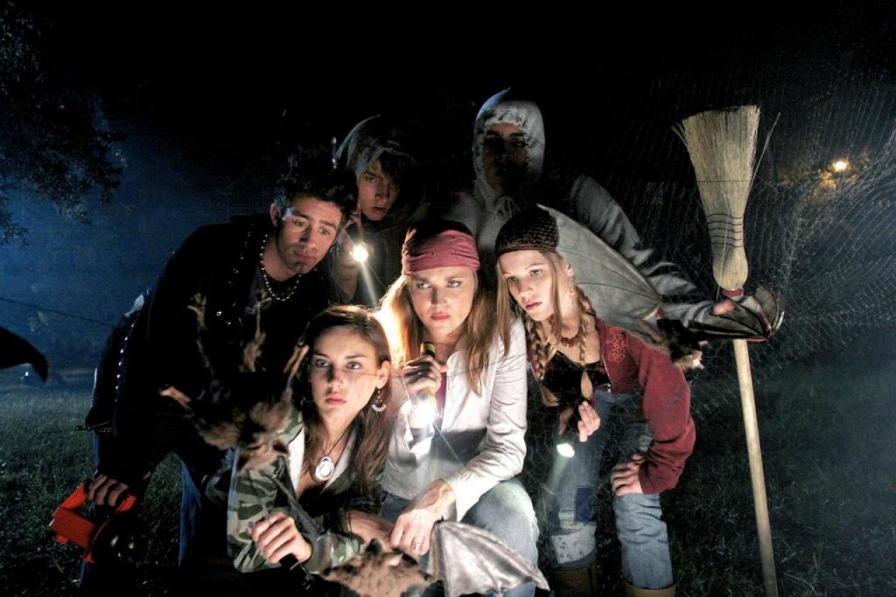 [22/11/2006] Lucy Lawless (Mitte) spielt eine Biologielehrerin 