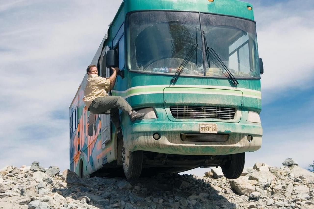 [18/12/2006] Bob Monroe hängt an seinem Wohnmobil! 