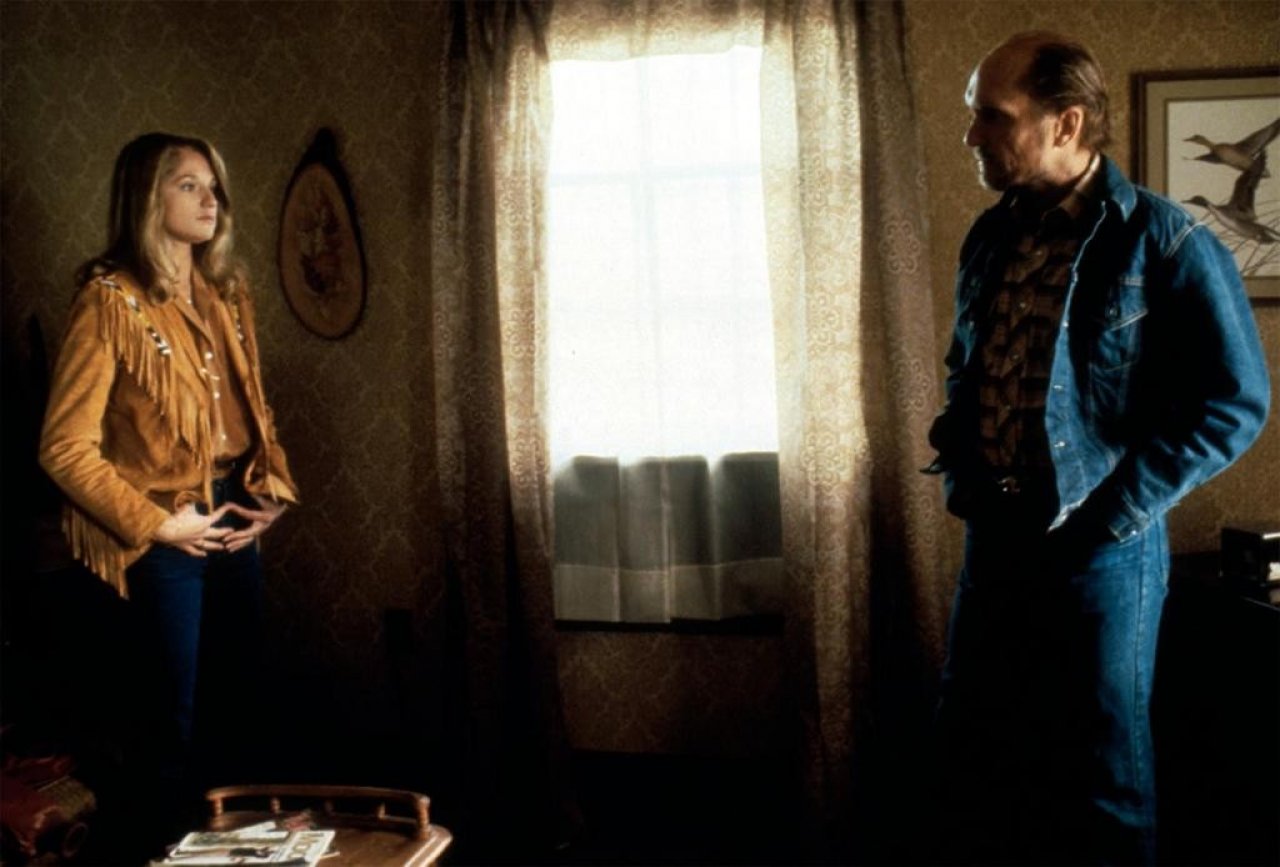 [22/01/2007] Auf Abstand: Sue Anne (Ellen Barkin) hat zu ihrem Vater keine enge Beziehung 