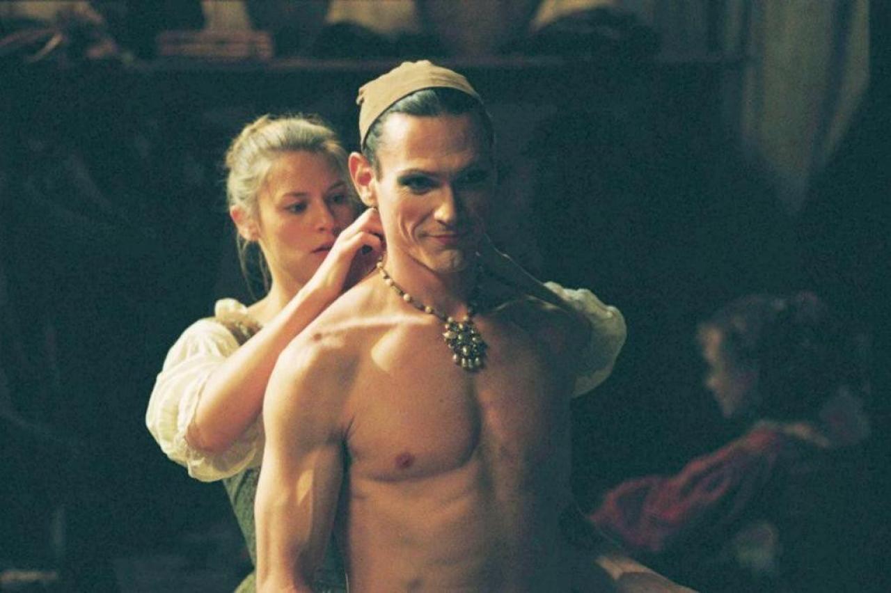 [19/03/2007] Frauenverbot: Maria (Claire Danes) darf Ned (Billy Crudup) nur hinter der Bühne zur Hand gehen
