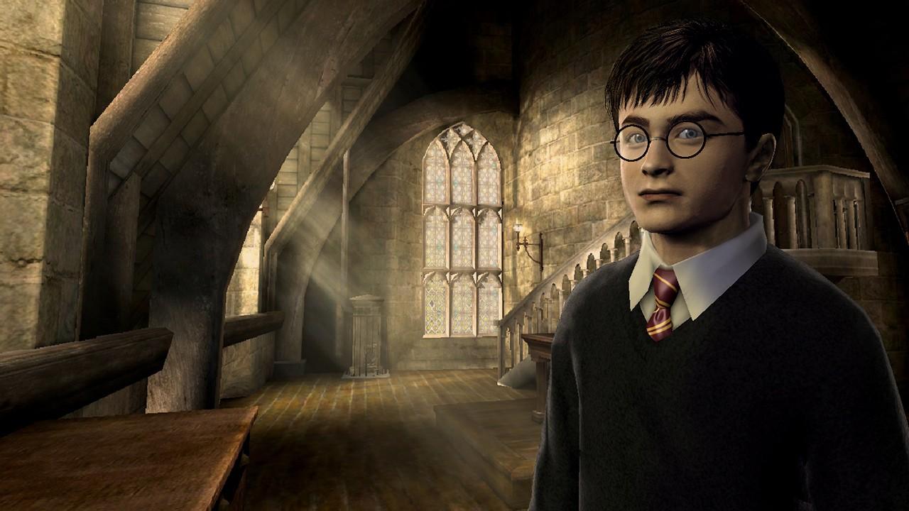 [17/04/2007] Die Harry Potter-Serie ist nicht nur auf der heimischen Flimmerkiste ein wahrer Hit, sondern konnte sich auch als interaktives Unterhaltungsmedium etablieren. Mit Harry, Hermine, Ron und Co. das Gelände rund um die Zauberschule Hogwarts zu erkunden, bereitete vor Allem in den ersten Schuljahren viel Freude.