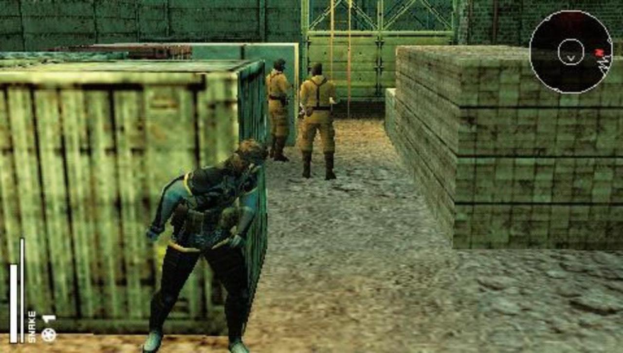 [26/04/2007] Snake kann es nicht mit zwei Bösewichtern gleichzeitig aufnehmen. Verstecken Sie sich besser und warten Sie. 