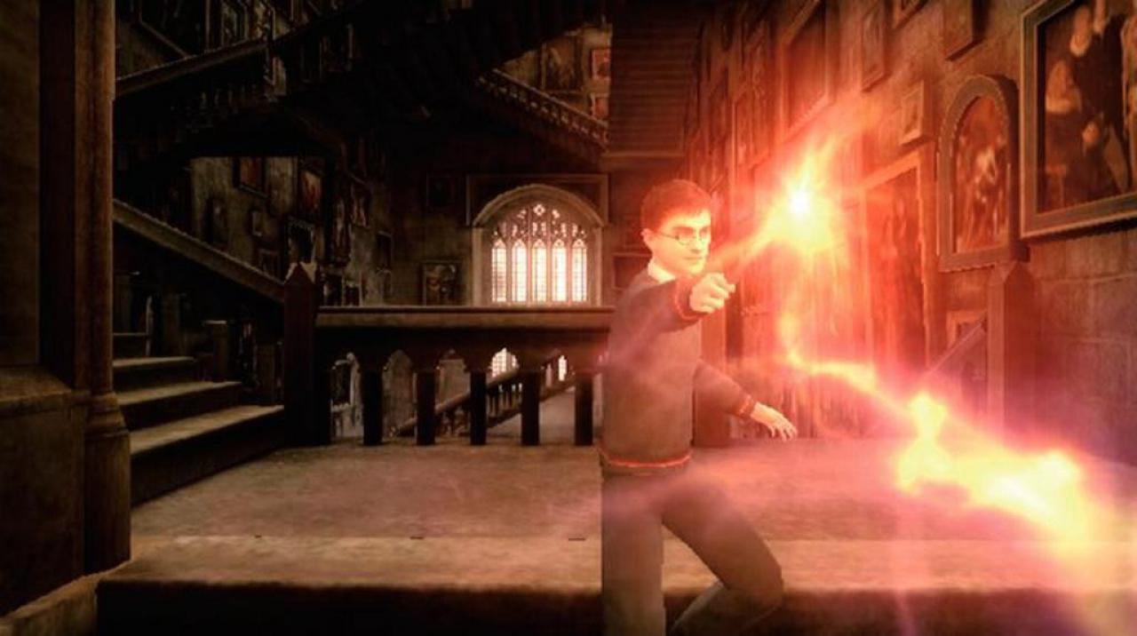 [02/07/2007] Harry in Action: Hier nutzt der Zauberschüler den zündenden Incendio-Spruch, den Sie mit dem rechten Analog-Stick steuern. 