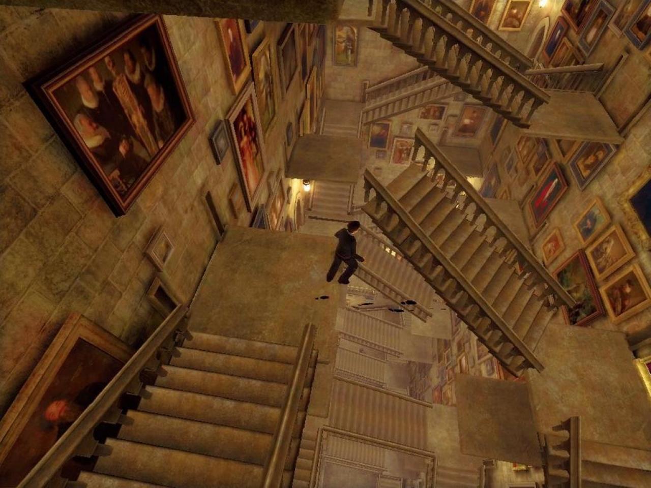 [27/08/2007] Das aus den Potter-Filmen wohlbekannte große Treppenhaus. Durch die beweglichen Treppen ziehen sich die Laufwege mitunter aber noch zäher.