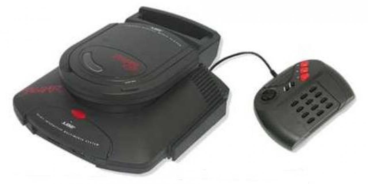 [08/10/2007] Mit so einem Gamepad konnte das ja nichts werden: Der Atari Jaguar kam 1993 auf den Markt, konnte Käufern jedoch neben Ergonomie aus der Hölle keine gute Spieleauswahl bieten. Außerdem war er schwer zu programmieren und schlecht vermarktet.