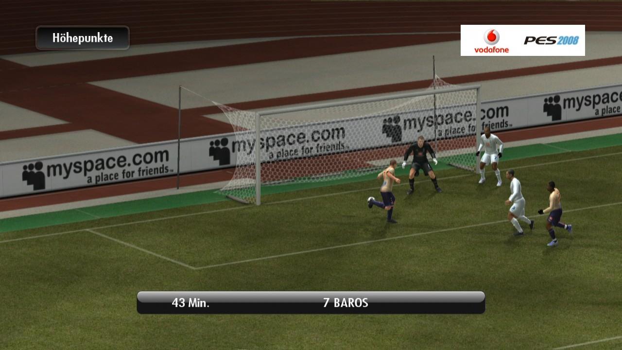 [29/10/2007] PES 2008: Der Kick verläuft auf der PS3 noch mächtig abgehackt.