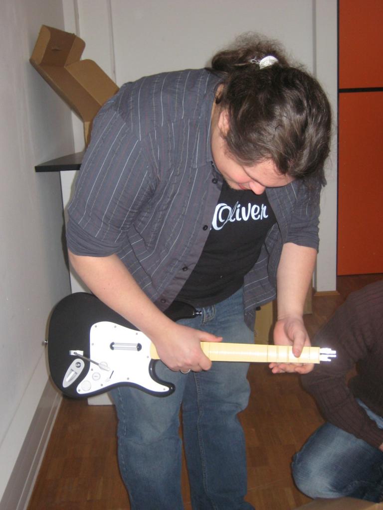[26/11/2007] probt für Rock Band 3