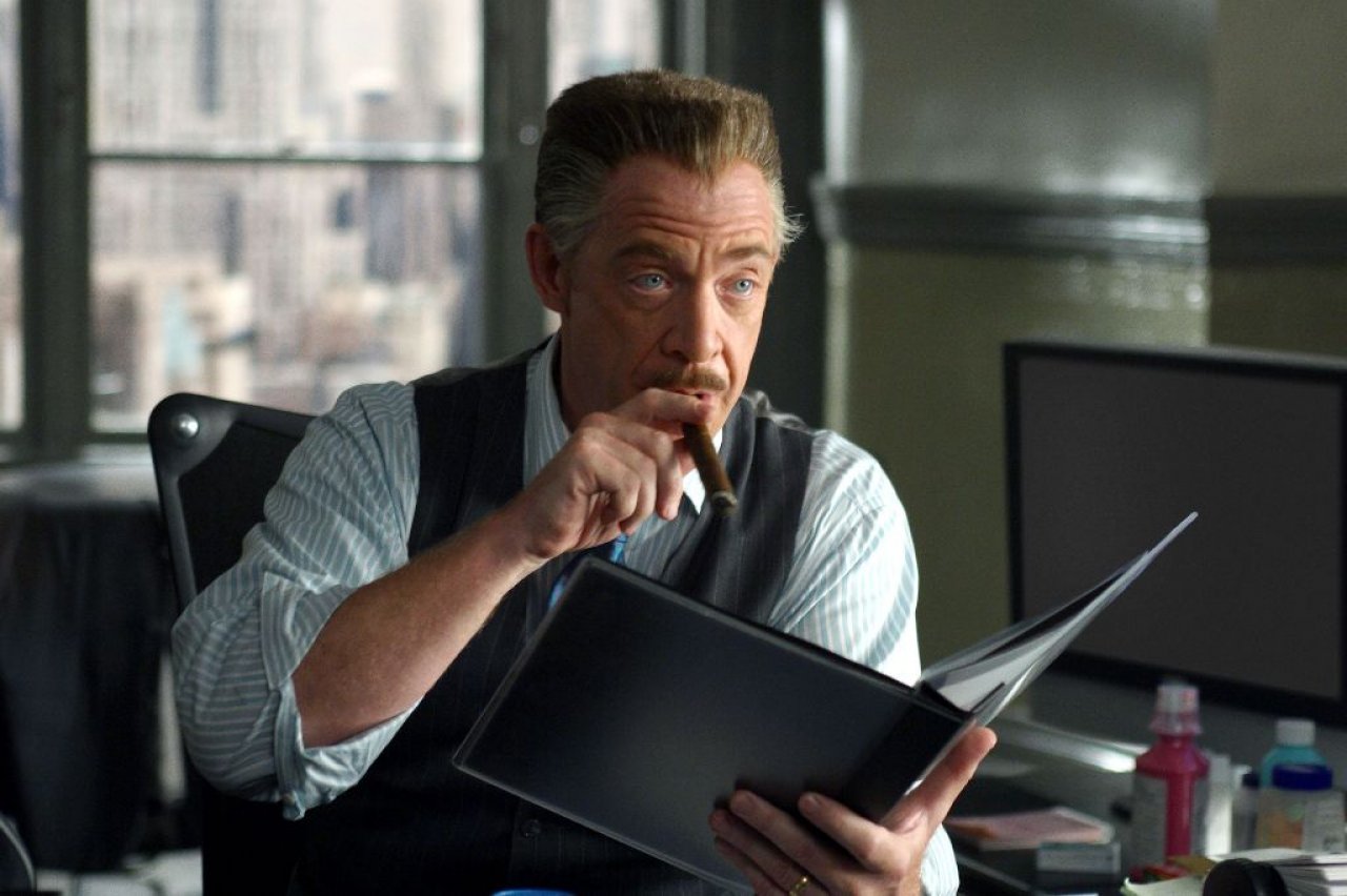 [19/01/2009] Der grandiose J.K. Simmons (hier in Sam Raimis Spider-Man) kehrt in seine Paraderolle des J. Jonah Jameson zurück!