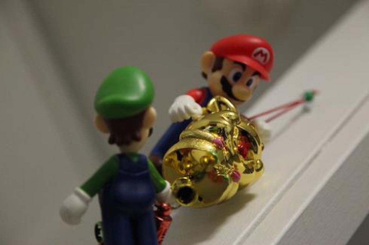 [17/12/2009] Luigi (diverse Titel) Zwar merkt man es ihm nicht an, unserer Meinung nach müsste aber auch Luigi traurig und depressiv sein. Immerhin hat er kaum eigene Spiele und den Ruhm bekommt immer nur sein Bruder Mario ab. Von Prinzessin Peach ganz zu schweigen.