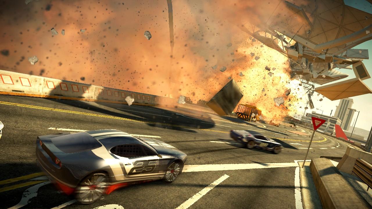 [25/02/2010] In Split/Second: Velocity wird der Geschwindikeitsrausch mit einer gehörigen Portion Action gewürzt - ein explosives Konzept das reinhaut. 