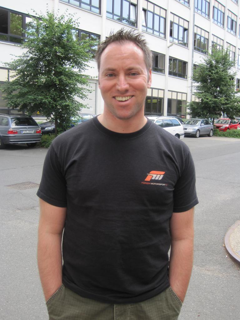 [19/07/2010] Zwillingsbruder Andreas steht auf Rennspiele.