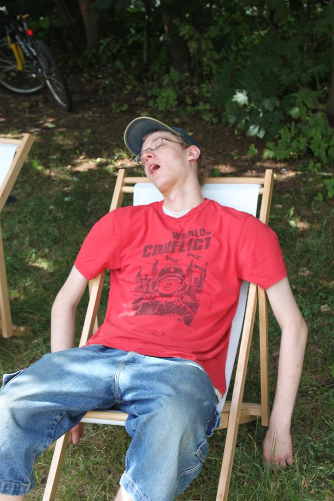 [19/07/2010] Das ernste Thema des Strategiespiels scheint kein Grund zu sein, nicht mal auszuspannen.