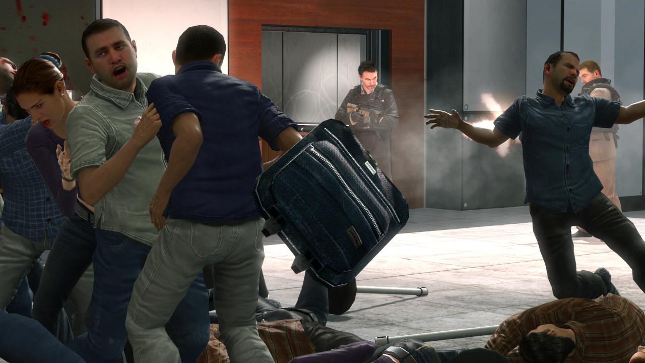 [19/07/2010] Eines der berechtigten Beispiele für Schnitte war der berühmt-berüchtigte Flughafenlevel aus Modern Warfare 2. Während internationale Spieler als Undercover-Agenten auf Zivilisten schießen konnten, wurde diese Möglichkeit hierzulande entfernt.