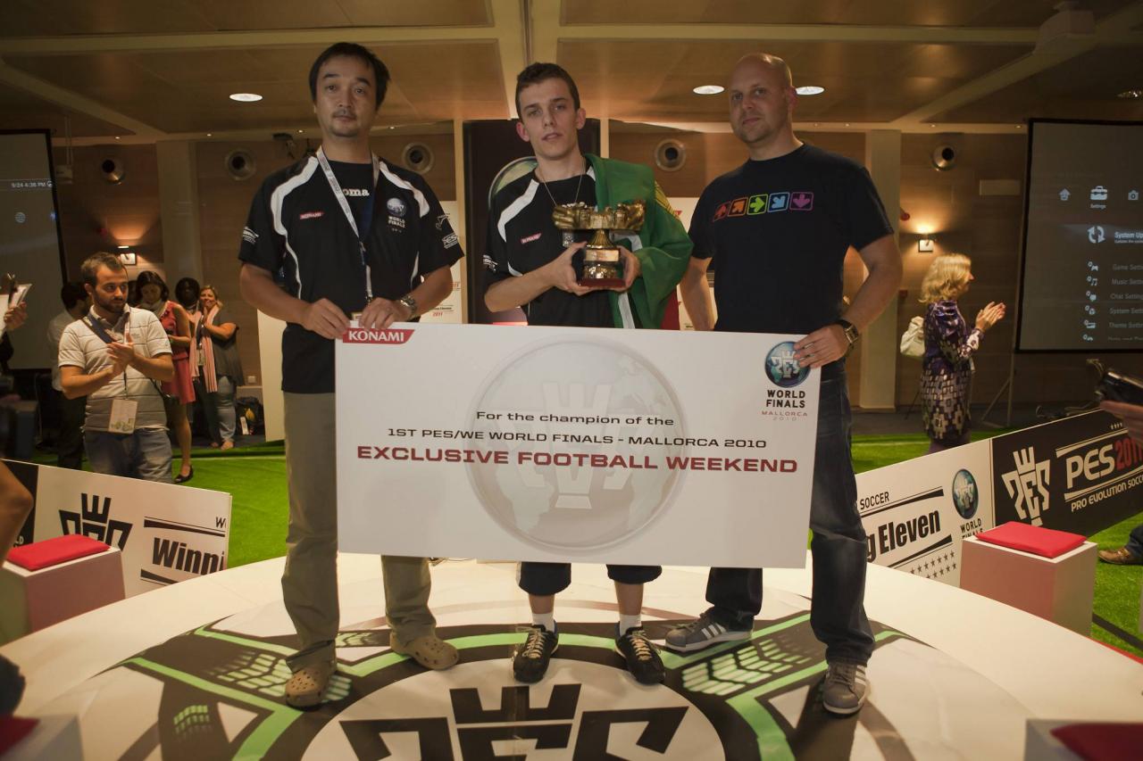 [30/09/2010] Die beiden Chefs des PES-Teams, Seabass und Jon Murphy beantworten unsere Fragen zu PES 2011. (13)