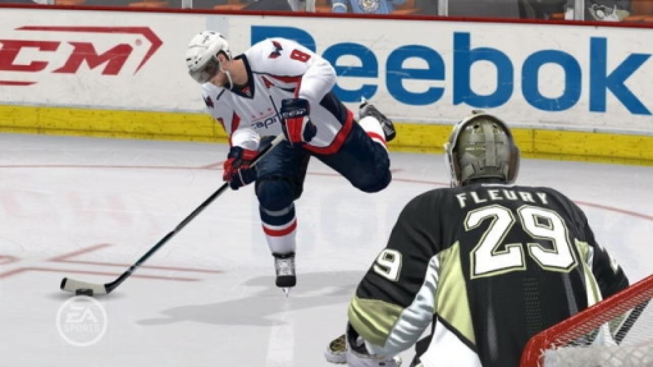 [04/10/2010] Platz 12: NHL 2011 führt eine der besten EA-Sports-Serien in gewohnt hoher Qualität fort. Den Kampf um den Puck hatten wir zwar nicht auf der Rechnung, aber ihr habt ihn mit 6 Stimmen (0,7%) nicht vergessen.