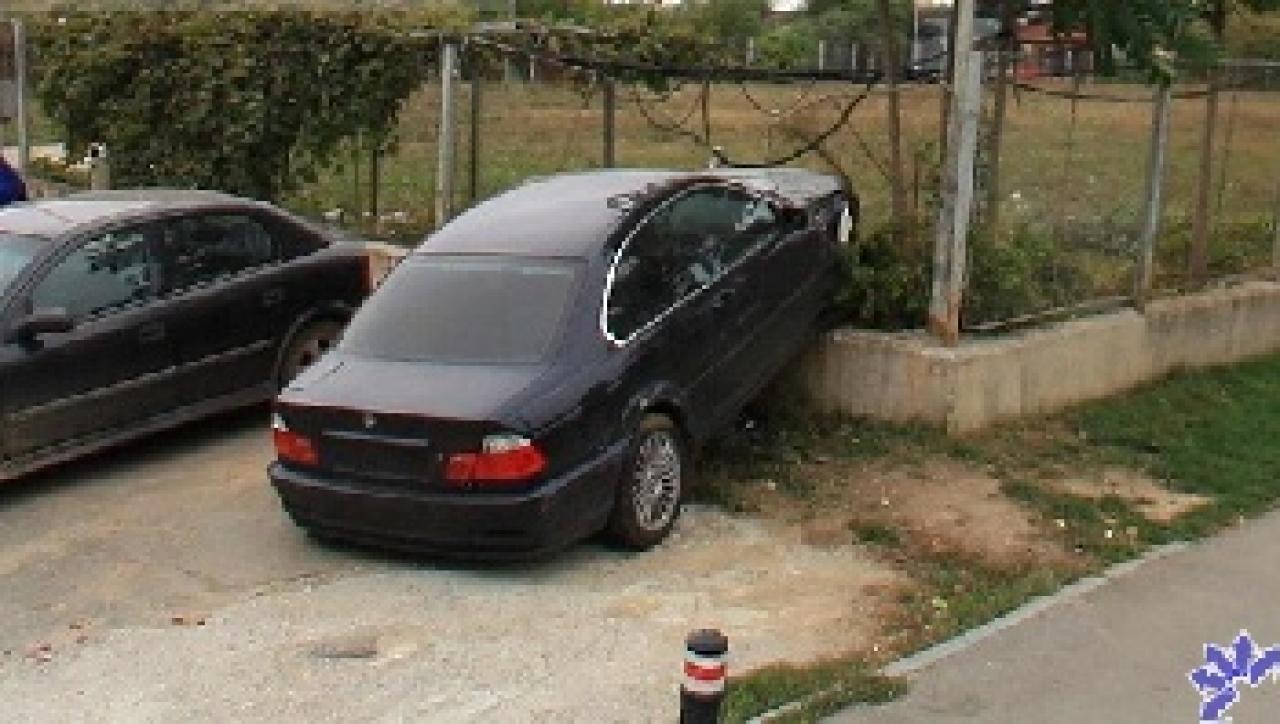 [01/10/2010] Auch BMW-Fahrer sind vor solchen Parkmanövern nicht gefeit.
