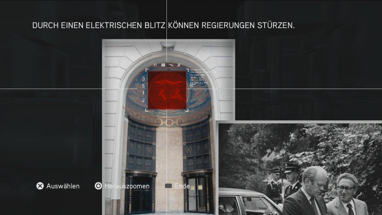 [16/11/2010] Assassin's Creed: Brotherhood Komplettlösung: Glyphen-Rätsel Nr. 5: Der Rotfilter offenbart den gesuchten Blitz im Fresko des Fotos links oben im Eck.