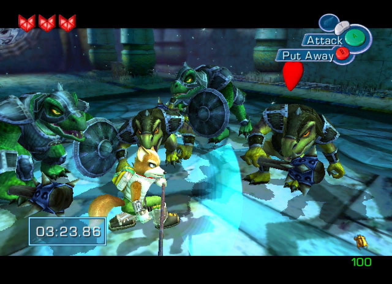 [22/11/2010] Mit seinen Vorgängern hat Star Fox Adventures wenig am Hut. Statt mit seinem Raumschiff ist Fox die meiste Zeit zu Fuß unterwegs. Das Gameplay erinnert eher an Legend of Zelda: Ocarina of Time, als an vorherige Teile der Star Fox Reihe. Die Fans der Serie waren von der Neuinterpretation allerdings nicht begeistert.