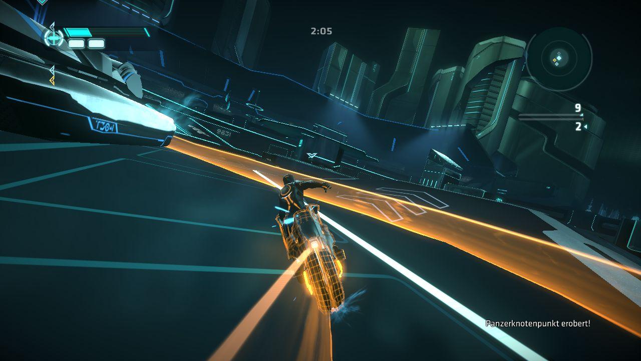 [20/01/2011] Abwechslungsreich: In Tron: Evolution fahren wir auch Cyberbike-Lichtrennen.