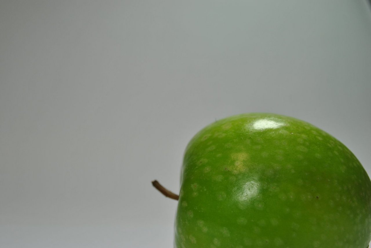 [31/03/2011] Ganz krass wird der Unterschied in Sachen Kantenglättung: Der Apfel gibt sich hier keine Blöße, alle Kanten sind super geglättet, Treppeneffekte nicht zu sehen - fast wie in der Realität!