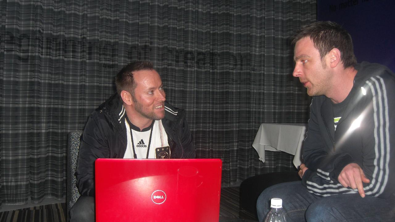 [13/05/2011] Andy im Gespräch mit FIFA-Producer David Rutter