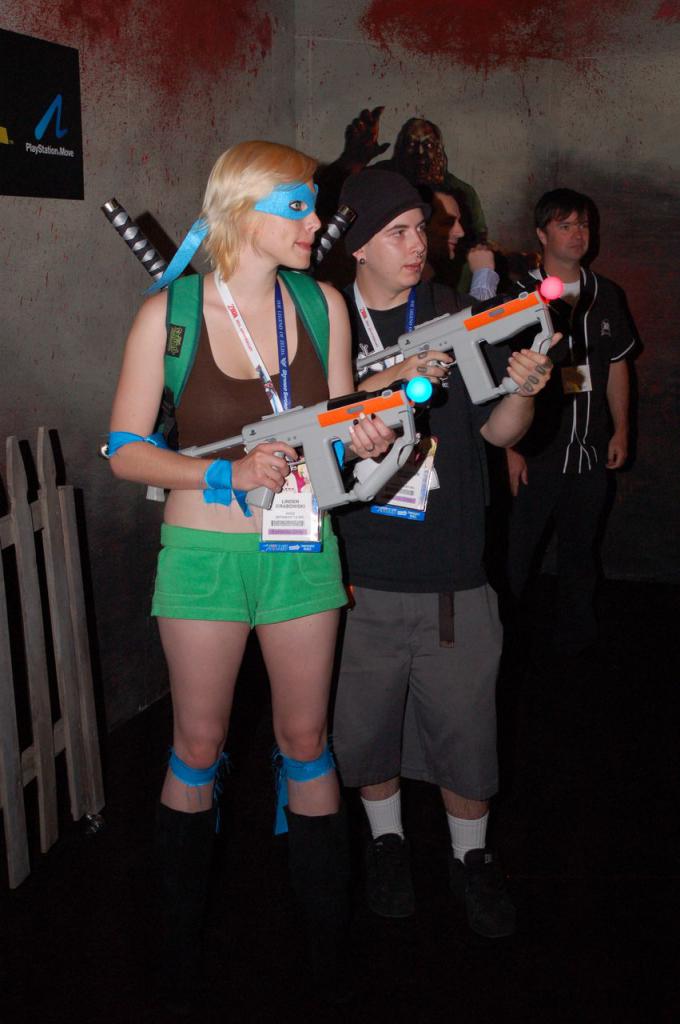 [08/06/2011] Messe-Babes auf der E3 2011 in Los Angeles. (28)