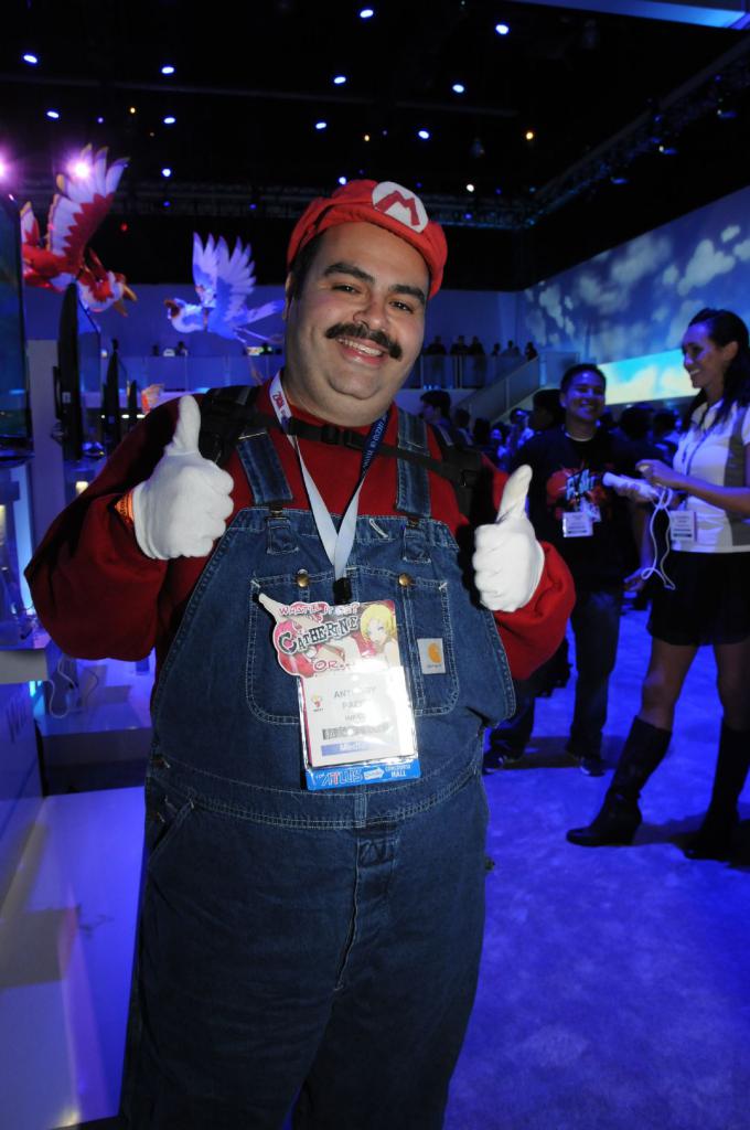 [08/06/2011] Messe-Babes auf der E3 2011 in Los Angeles. (17)