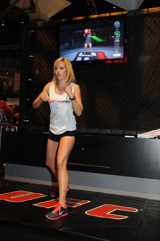 [08/06/2011] Messe-Babes auf der E3 2011 in Los Angeles. (55)